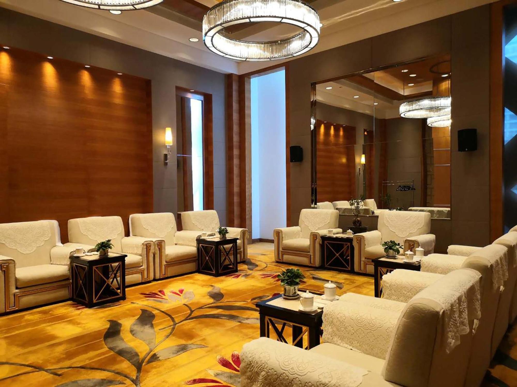 Holiday Inn Chengdu Century City-Westtower Exteriör bild