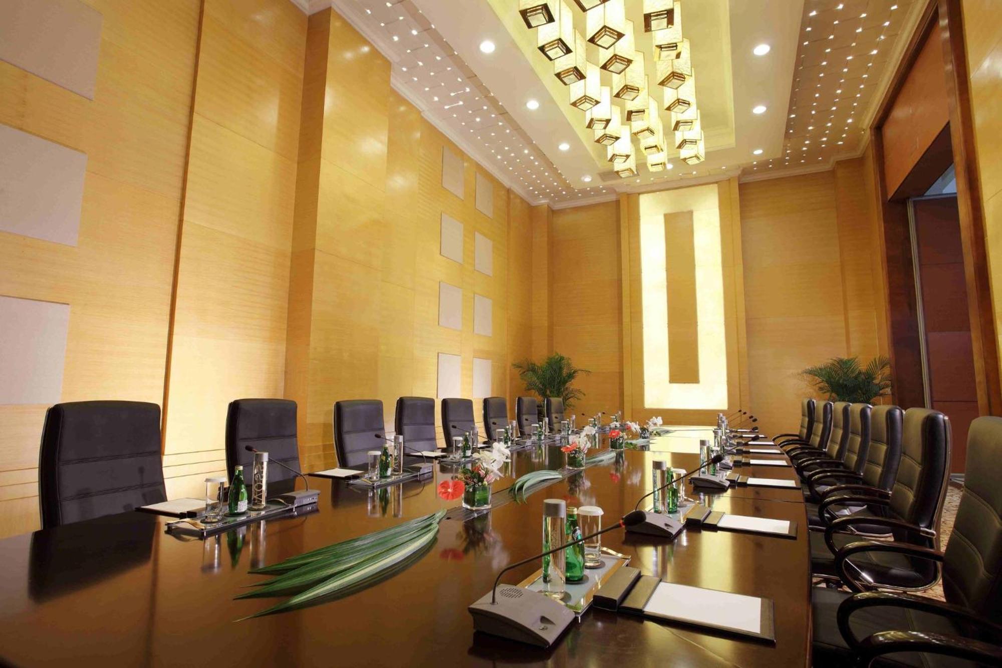 Holiday Inn Chengdu Century City-Westtower Exteriör bild